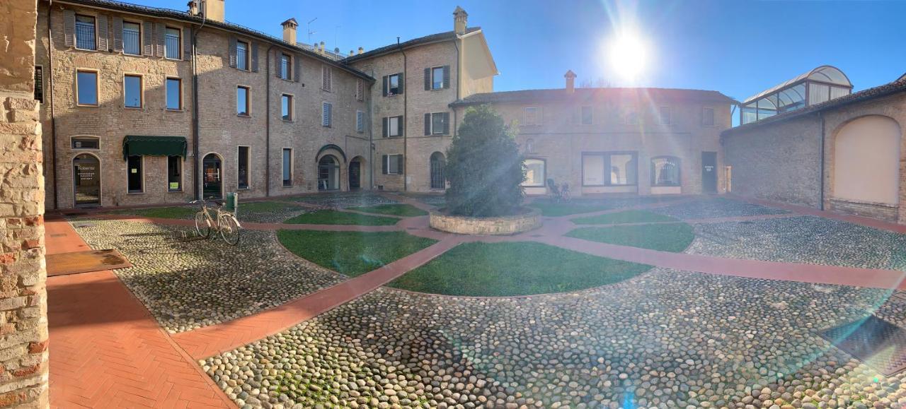 La Rocca Luxury Apartment Parme Extérieur photo