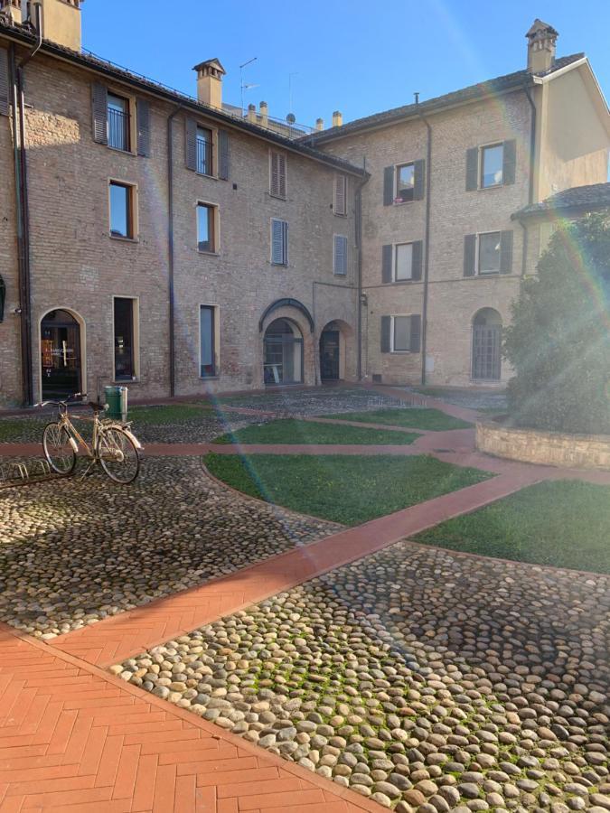 La Rocca Luxury Apartment Parme Extérieur photo